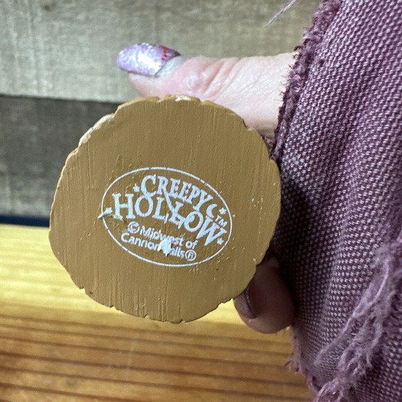 Creepy Hollow Shopping Witch Halloween Village - Picture 6 of 6